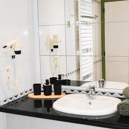 Au 402 Apartamento *